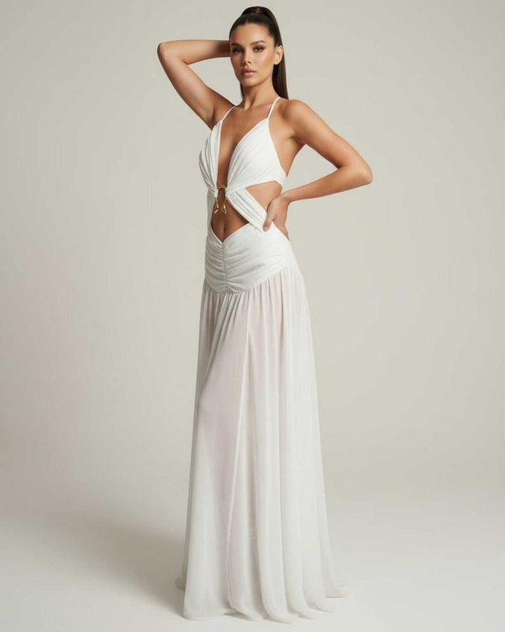 Vestido blanco maxi elegante para mujer, perfecto para ocasiones formales o ropa de verano. Silueta fluida.