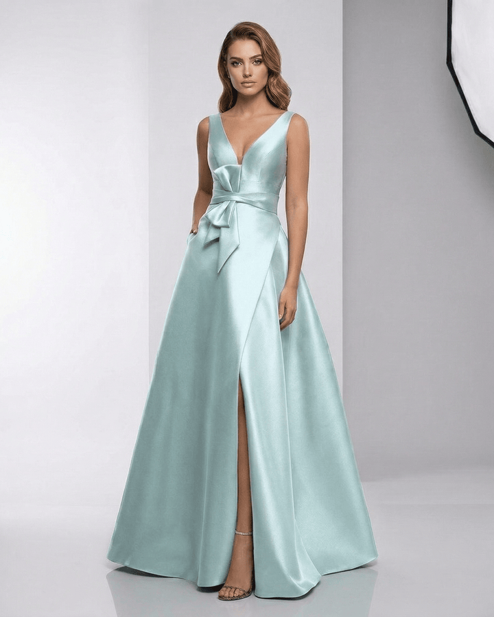 Vestido maxi elegante verde menta para mujer, escote en V, silueta A-line. Ideal fiesta o invitada boda.
