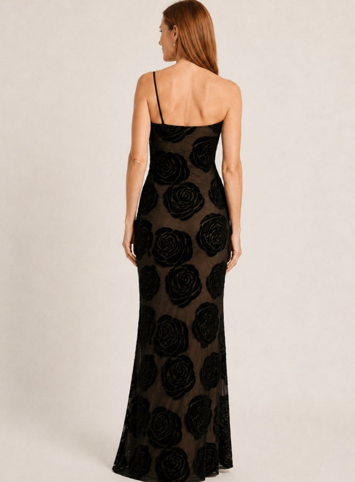 Vestido de noche asimétrico para mujer, estilo un hombro con encaje floral y corte largo elegante.