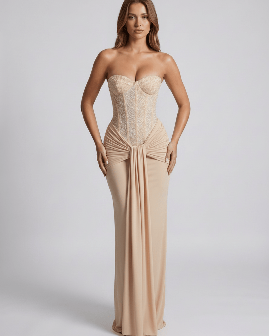 Vestido formal de mujer, estilo maxi con corsé para noche, perfecto para ocasiones elegantes.