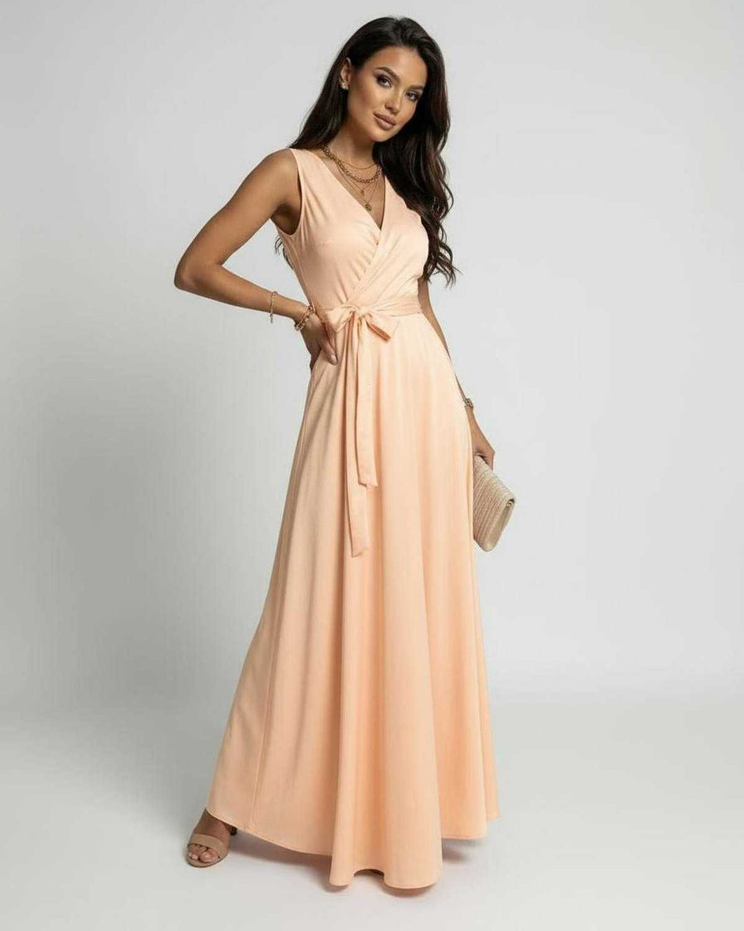 Vestido blanco largo para mujer, estilo fluido y ligero, perfecto para bodas de verano, fiestas o cócteles.