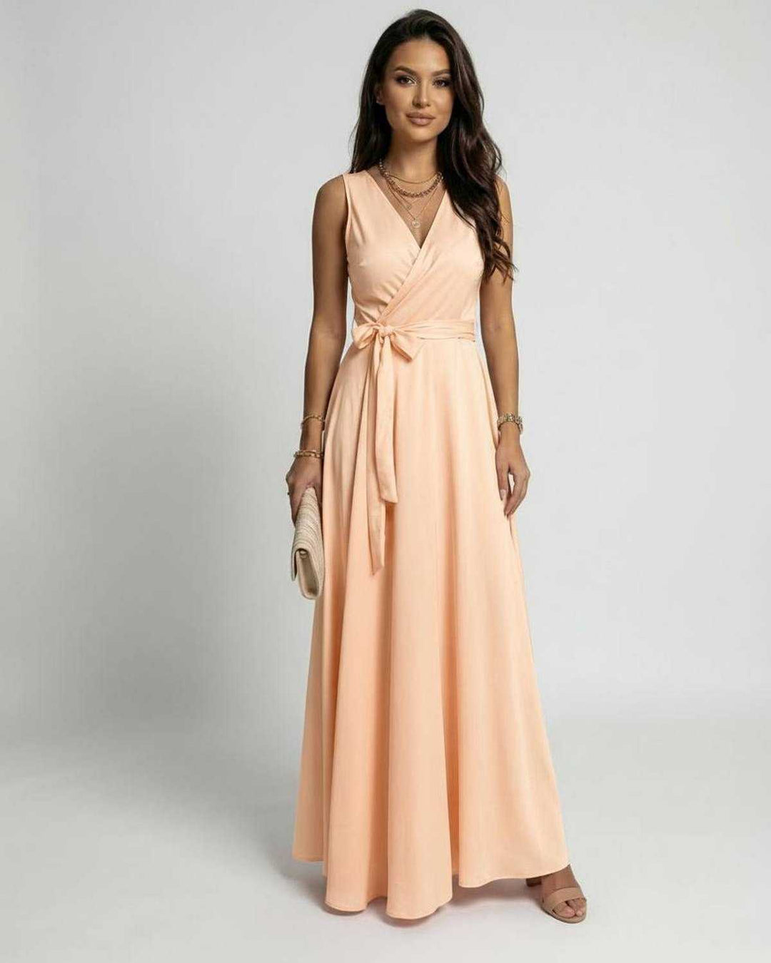 Vestido maxi blanco elegante para mujer con escote V, ideal para bodas, fiesta y eventos de verano.