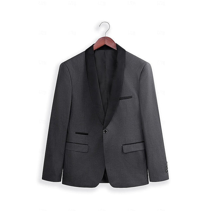 Traje hombre negro corte ajustado, perfecto para gala o evento especial.
