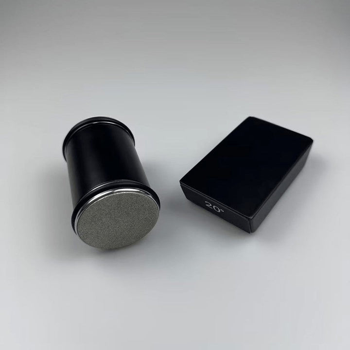 Afilador de cuchillos de cocina y exterior con guía magnética. Abrasivos de diamante y cerámica. Universal.