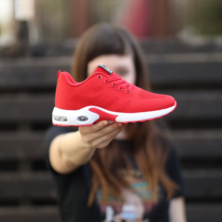 Calzado de salud OrtoConfort para mujer, diseño ergonómico para pies adoloridos y caminata cómoda.