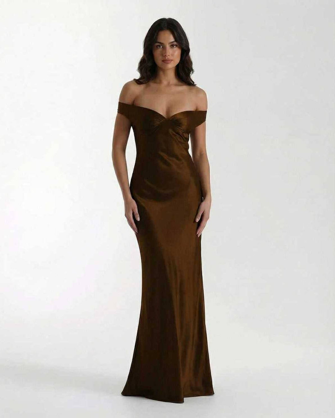Vestido maxi Sienna marrón para mujer, elegante y sofisticado. Ideal para noche o fiesta.