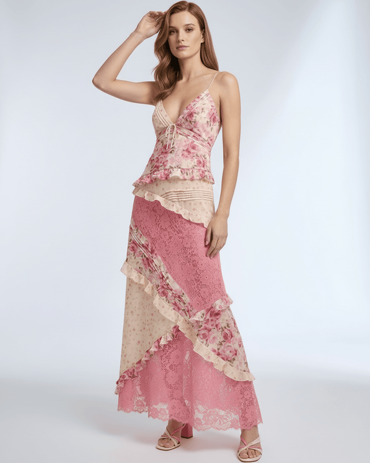Vestido maxi floral elegante con estampado, escote V y volantes delicados, ideal para mujer.
