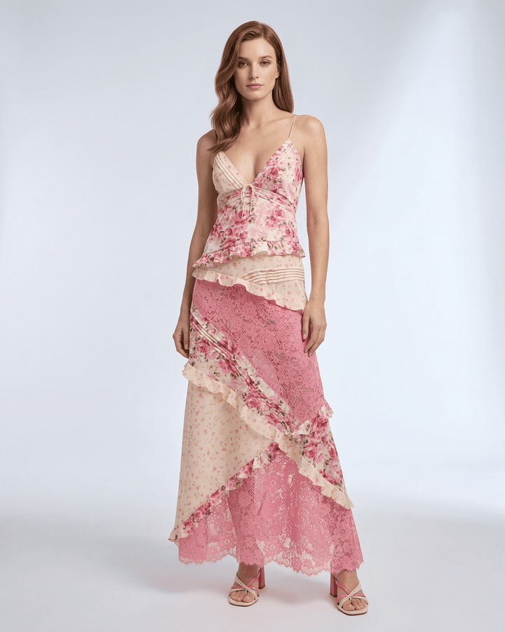 Vestido maxi floral de mujer con escote V, volantes y diseño elegante para verano.