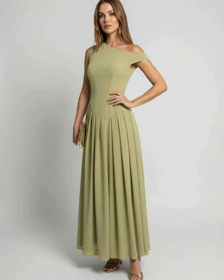 Vestido verde salvia maxi, fluido y elegante, perfecto para bodas, fiestas o cualquier evento especial de mujer.