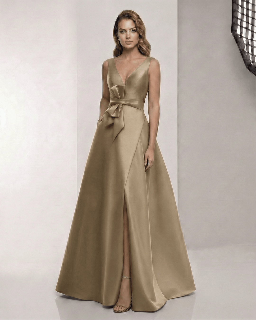 Vestido maxi blanco elegante para mujer, perfecto para noche, fiesta o invitada de boda.