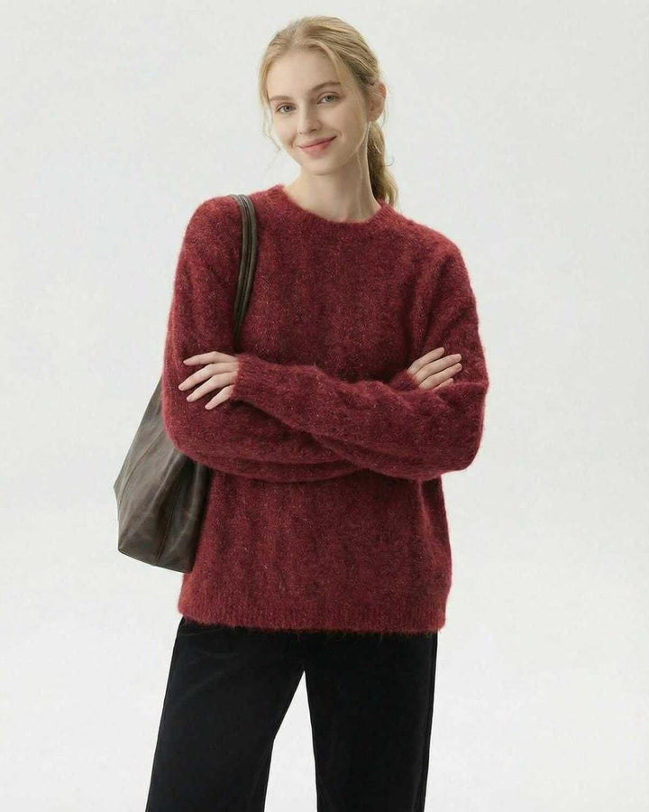 Suéter blanco Sienna para mujer, moda casual elegante, perfecto para un estilo moderno de invierno.
