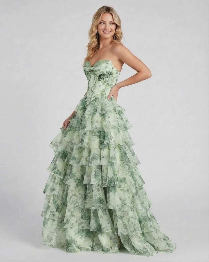 Hermoso vestido maxi verde floral elegante para mujer, ideal para ceremonias y ocasiones especiales.