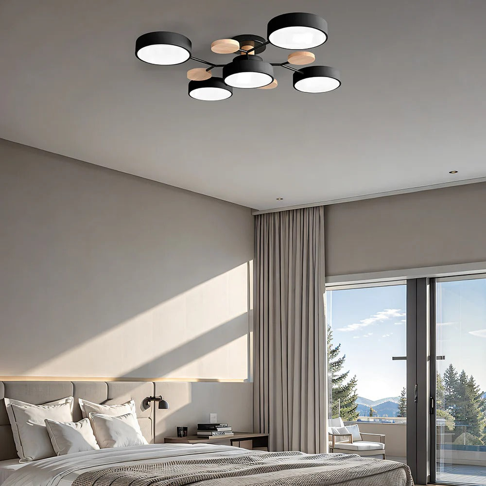 Luz de techo LED Halo, con acabados de alta calidad para un estilo duradero.