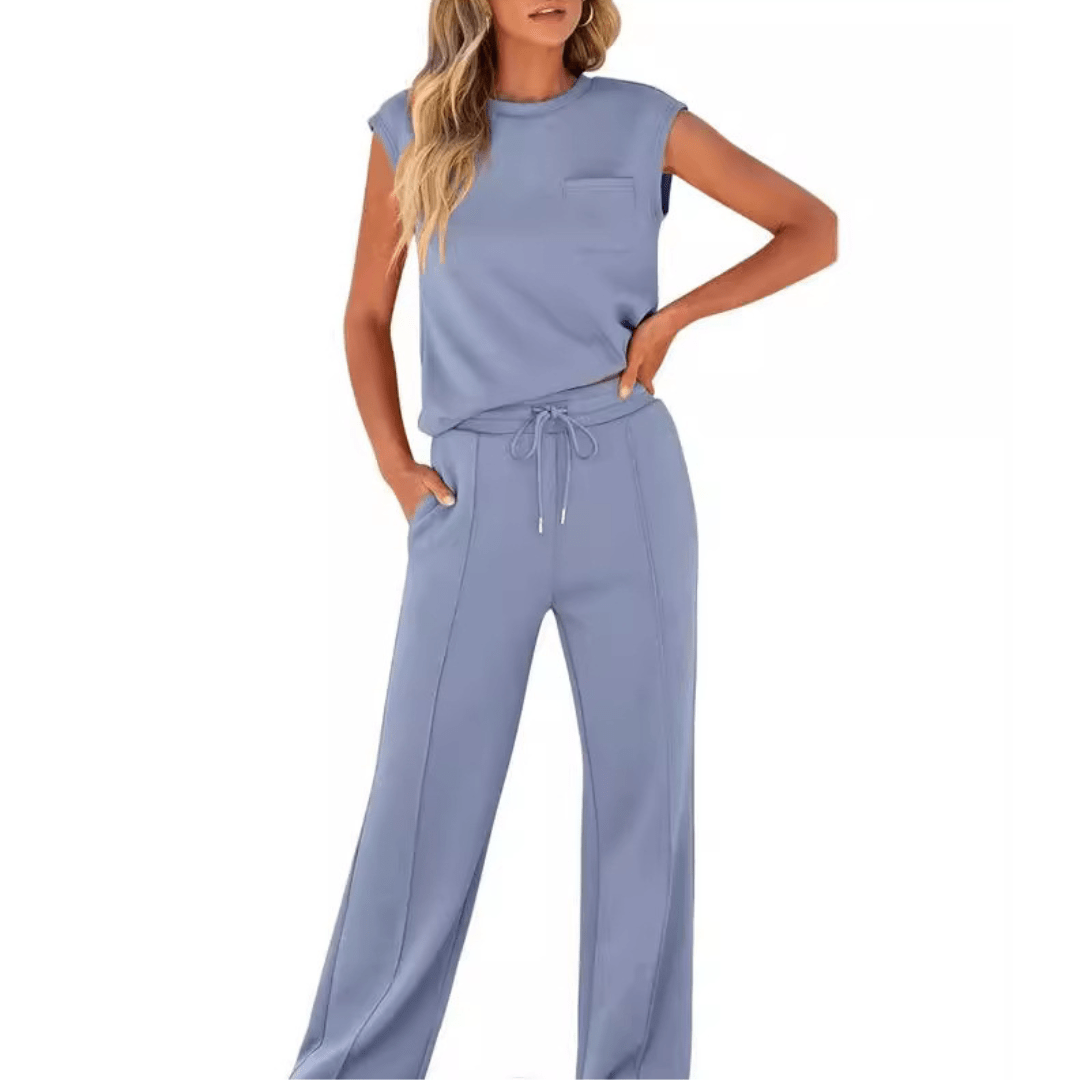 Conjunto de salón casual para mujer. Pieza cómoda y versátil, perfecta para ropa de casa o salidas relajadas.