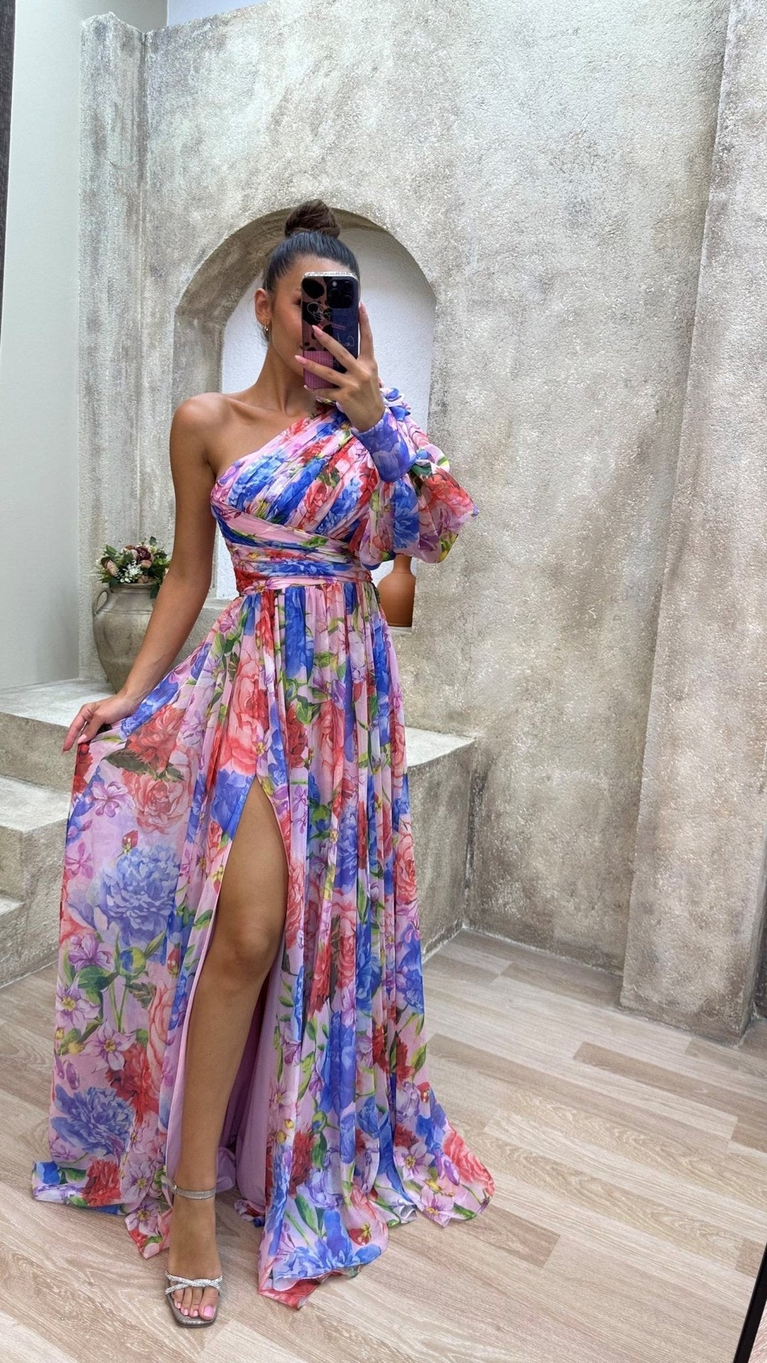 Vestido maxi mujer, ropa elegante de verano. Hombros descubiertos, ideal para fiesta y comodidad.