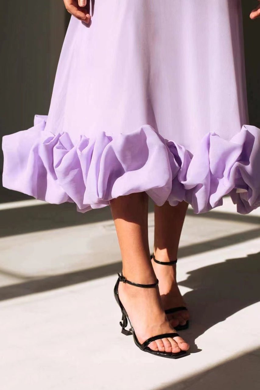 Vestido de fiesta largo para mujer con volantes, un look chic para cualquier boda o evento elegante.