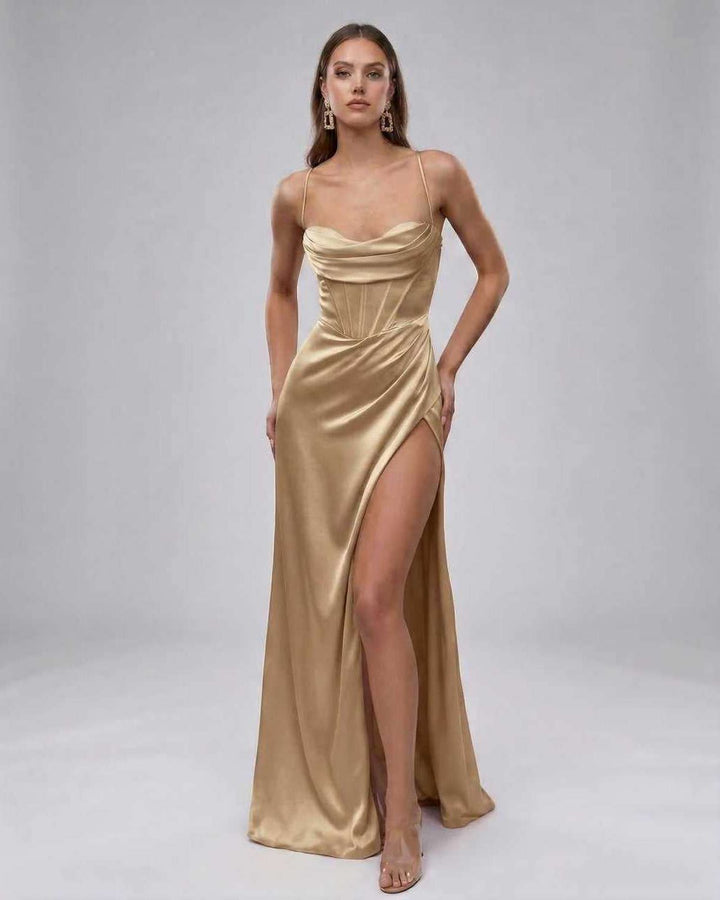 Vestido maxi elegante de noche para mujer, silueta fluida, perfecto para fiestas y eventos formales.