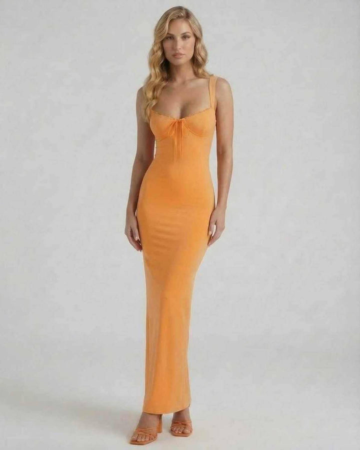 Vestido de fiesta maxi naranja vibrante para mujer, con diseño elegante y encaje.
