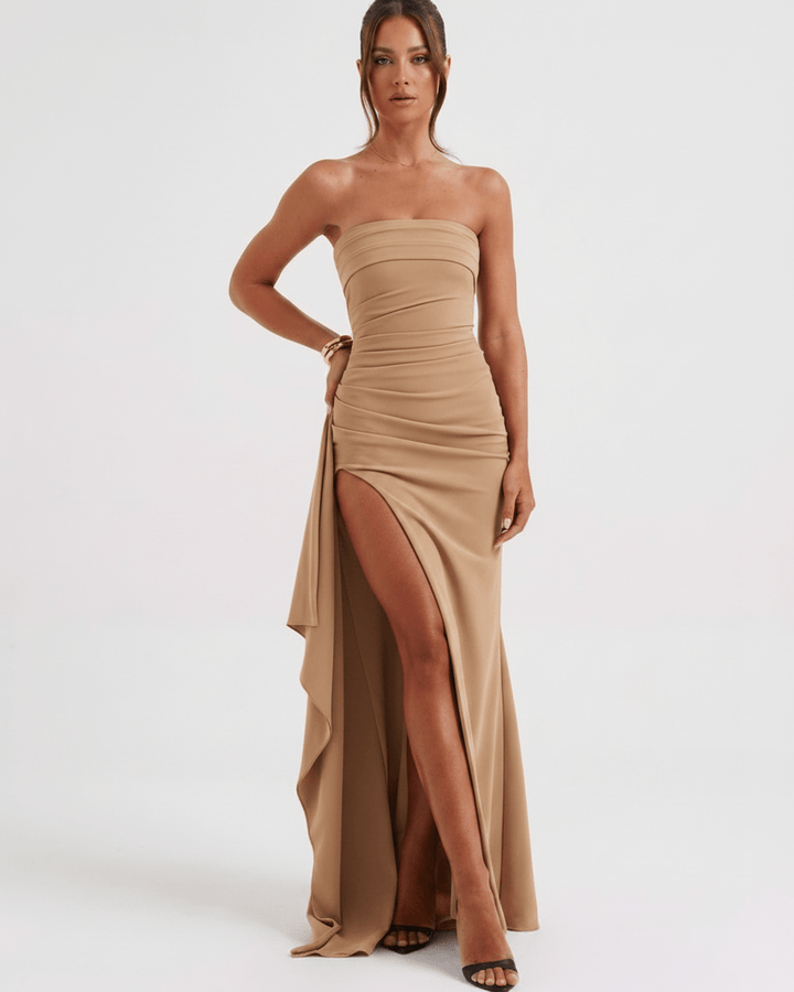 Vestido sin mangas asimétrico, diseño elegante y moderno para mujer.