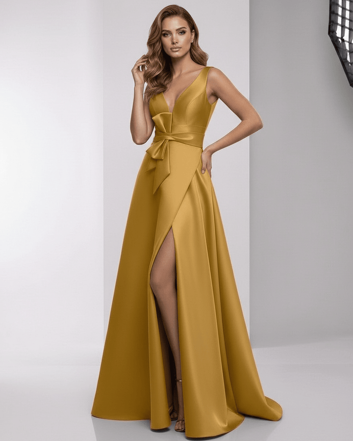 Vestido maxi blanco Solenne Fluye, elegante y fluido, para mujer en ocasiones formales de noche.