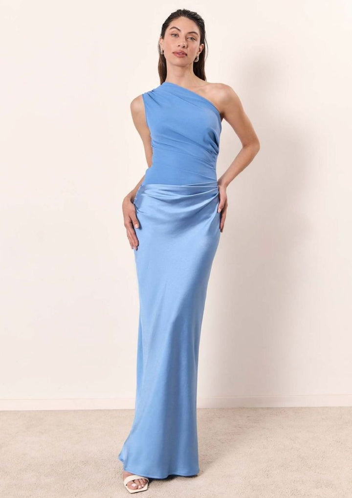 Vestido largo de satén asimétrico fruncido para mujer, versátil para fiesta, gala o cóctel.