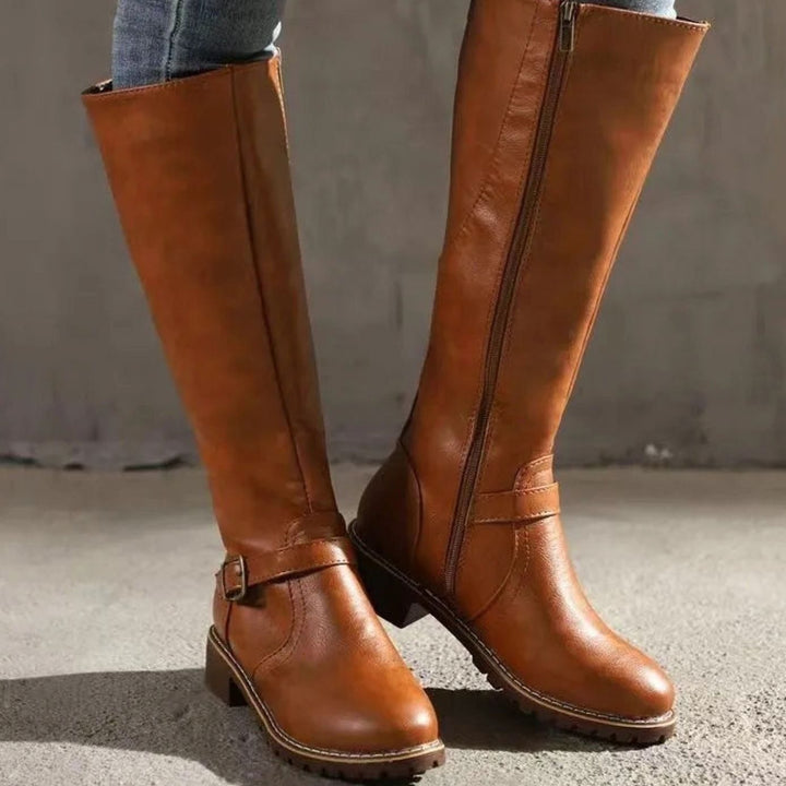 Botas altas de mujer con diseño de hebilla, estilo moderno y ortopédicas para un look casual y diario.