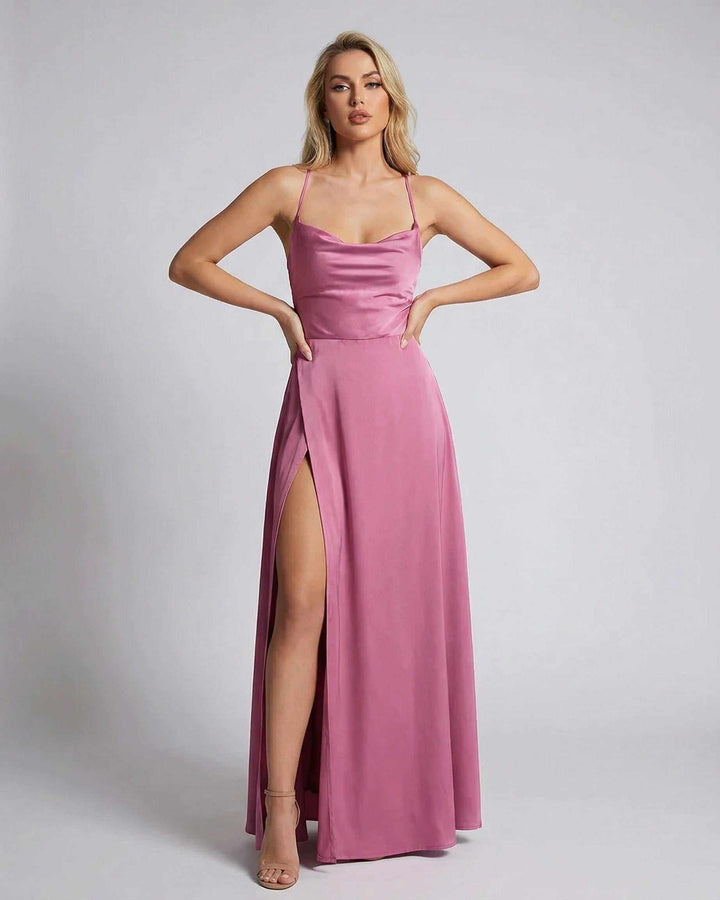 Vestido maxi elegante de noche para mujer, perfecto para ocasiones especiales y fiestas formales.