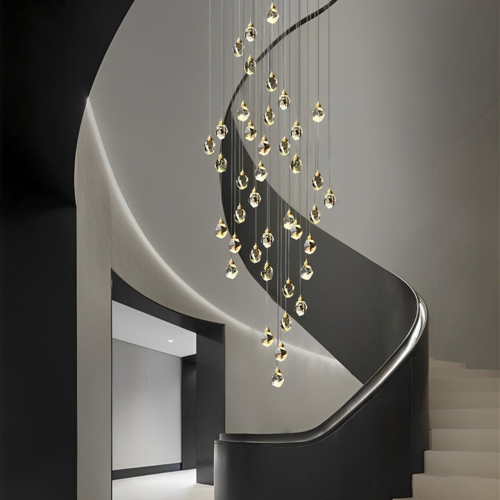 Lámpara colgante espiral, luz dorada de cristal. Iluminación moderna para estancias altas.