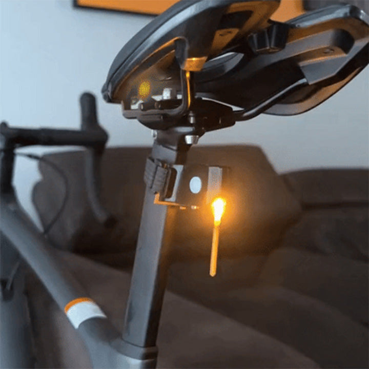 Accesorio LED para ciclismo: luz trasera con múltiples modos, mejora la seguridad activa del ciclista.