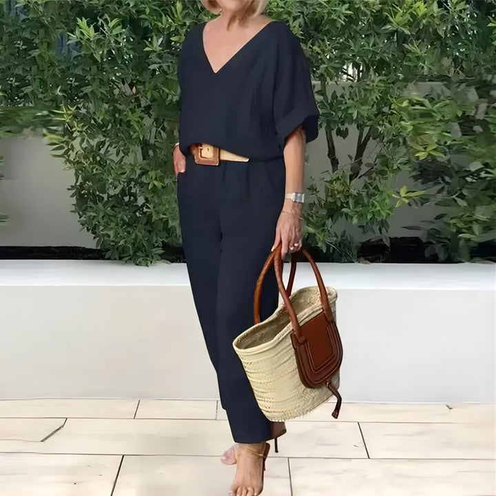 Comodidad suprema en este conjunto casual de dos piezas para mujer, ideal para la moda de verano.