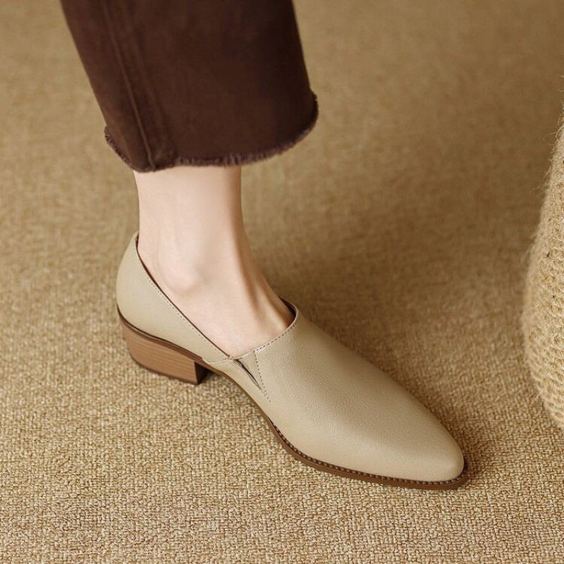 Mocasines planos CARLA de mujer con punta fina. Calzado moda primavera-verano, muy cómodos.