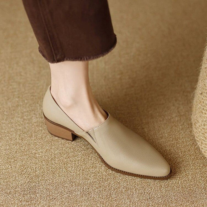 Mocasines planos CARLA de mujer con punta fina. Calzado moda primavera-verano, muy cómodos.
