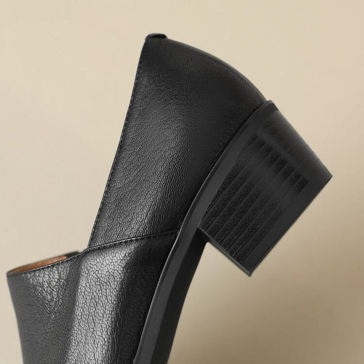 Mocasines CARLA mujer, diseño plano y minimalista. Calzado sofisticado y muy cómodo.
