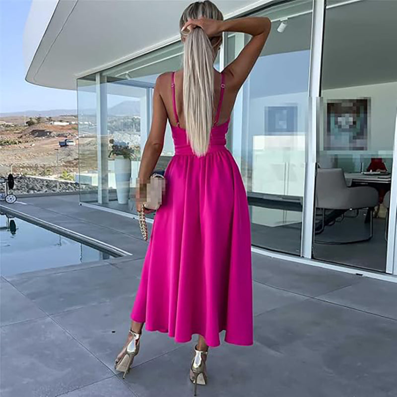 Vestido de mujer casual para playa, diseño bohemio y moda de verano.