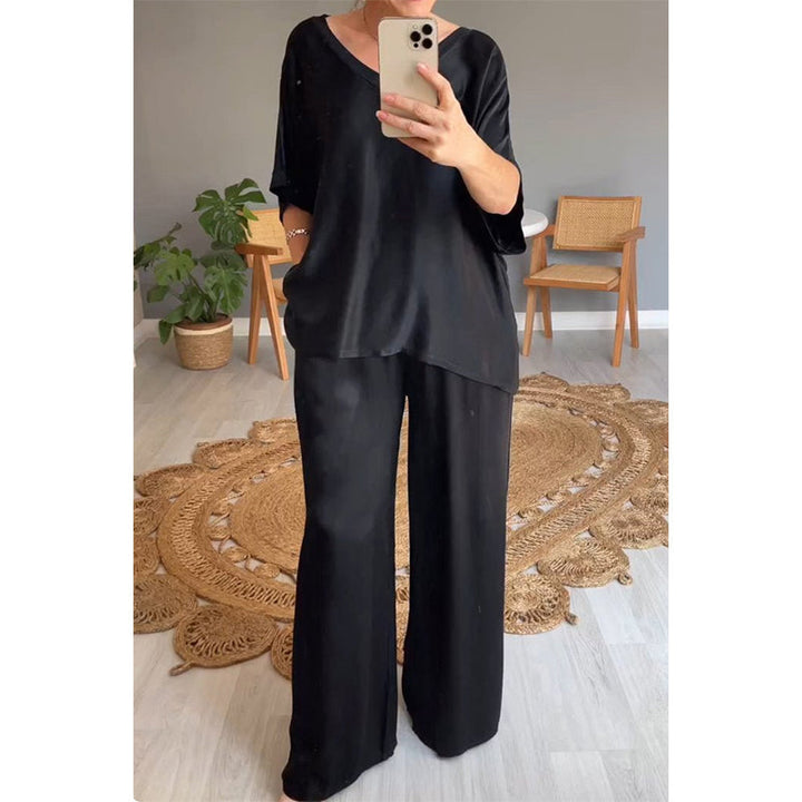 Moda femenina: Conjunto satinado elegante y cómodo con pantalón ancho. Perfecto para eventos o look diario.