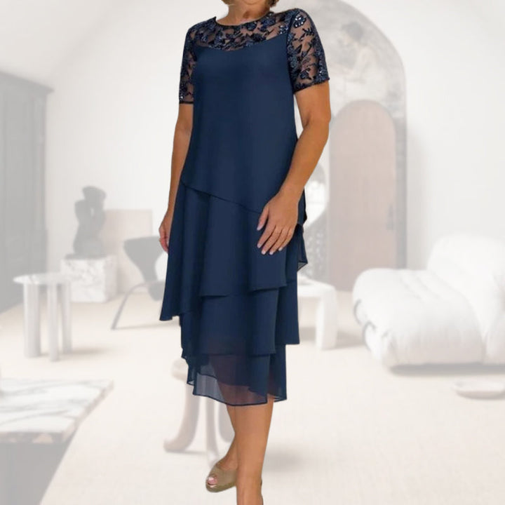 Vestido midi de encaje cómodo en color pastel para mujer, ideal para un look casual de verano.