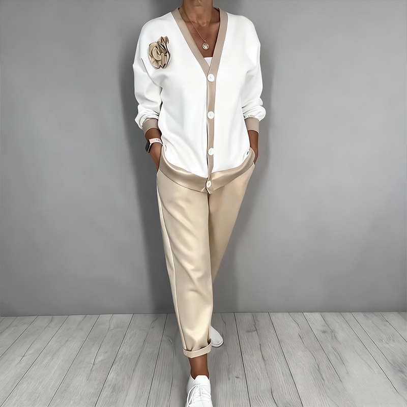Conjunto de moda femenina con cárdigan y top. Dos piezas elegantes y cómodas para looks de oficina o casual diario.
