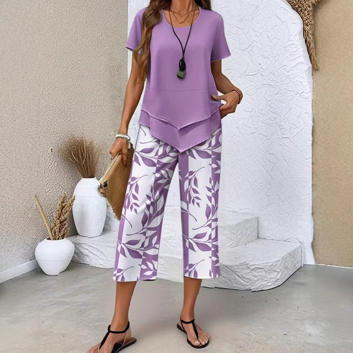 Conjunto casual de dos piezas para mujer, estampado vibrante, ideal para días de verano.