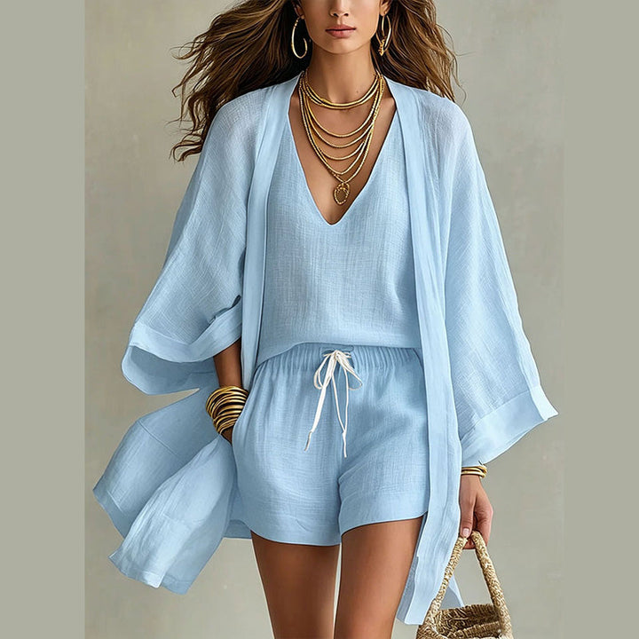 Conjunto tres piezas para mujer: kimono, top y short, ideal para look casual de vacaciones.