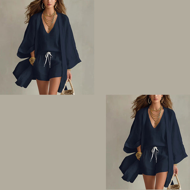 Moda femenina: conjunto resort de tres piezas con kimono, blusa y short para playa.