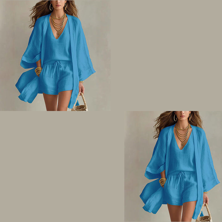 Kimono de verano y short para mujer, parte de un conjunto resort elegante y versátil.