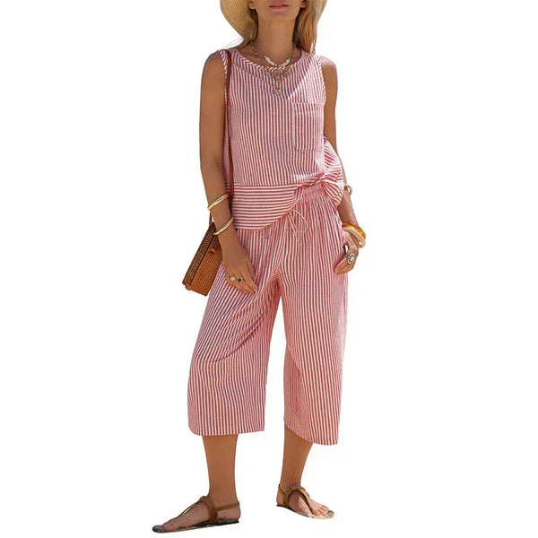 Conjunto dos piezas mujer: top y pantalón capri de rayas, ligero, fresco y cómodo para verano.