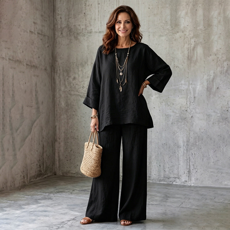 Conjunto de ropa de mujer para verano: blusa suelta y pantalón ancho. Estilo elegante y fresco.