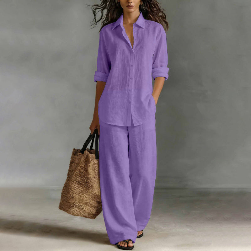Mujer en outfit casual con conjunto de camisa abotonada y pantalón ancho. Ropa de oficina cómoda y elegante para viajes.