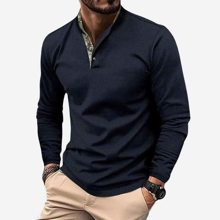 Camisa confortable de hombre con manga larga y corte semi entallado. Estilo moderno para cualquier ocasión.