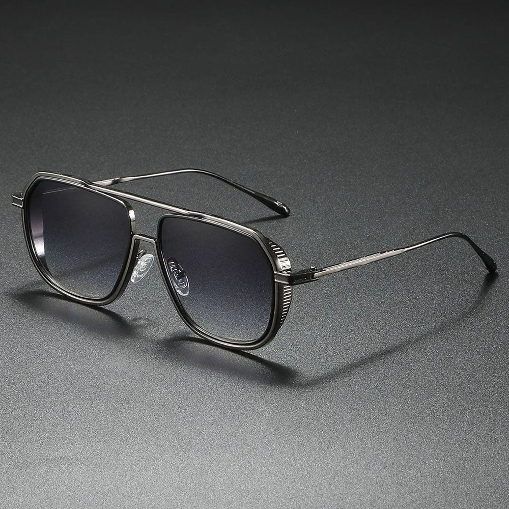 Gafas de sol aviador unisex de moda, lentes degradados azules y montura metálica. Ideales para playa y verano.