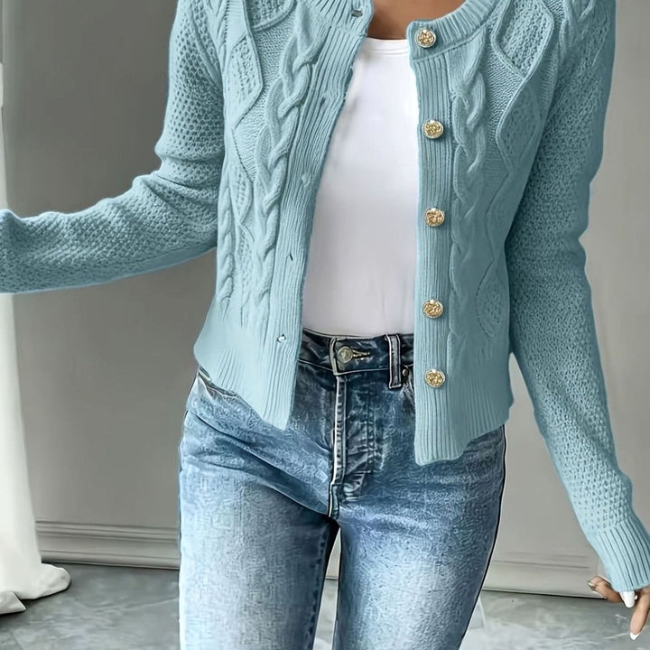 Cárdigan cropped para mujer, con botones, diseño trenzado, un toque casual.