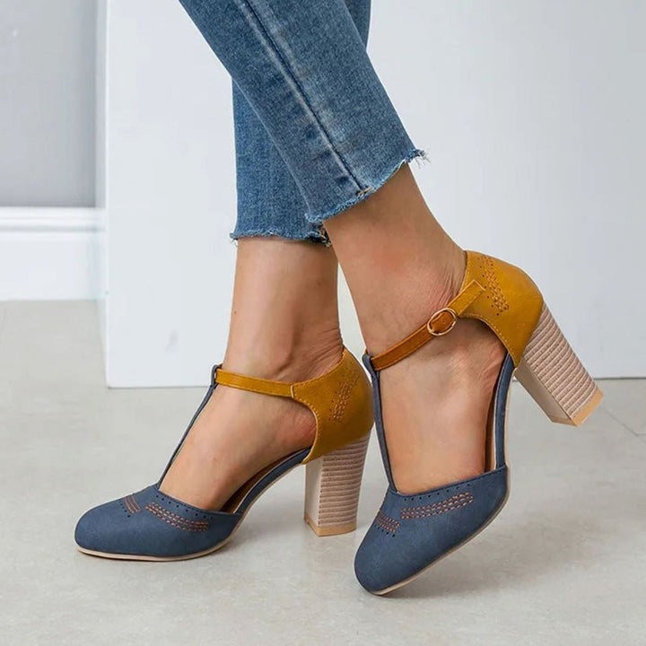 Zapatos Marlene cómodos con tacón ancho y tira en T, perfectos para mujer que busca confort y estilo.