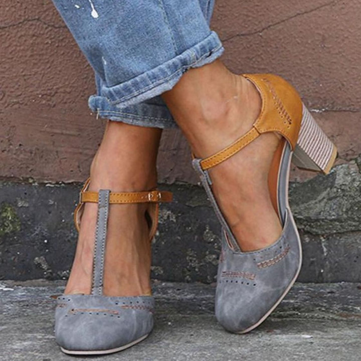 Elegantes zapatos de tacón ancho Marlene para mujer, con diseño retro y puntera redonda, toque vintage.