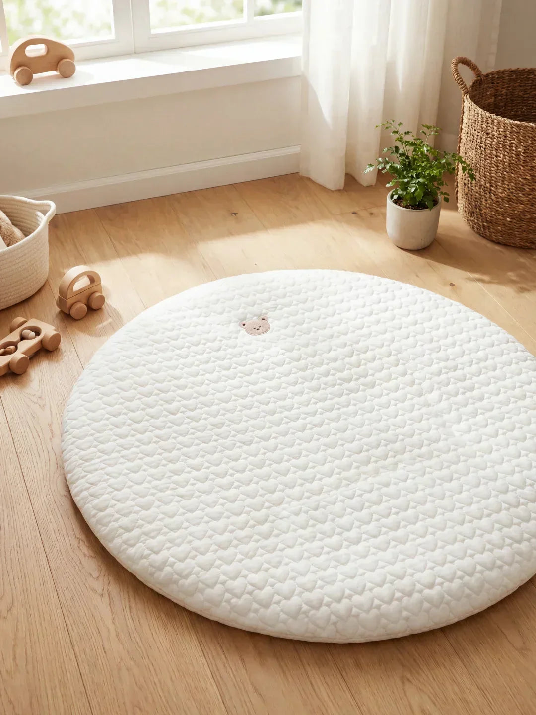 Tapete de actividades portátil con adorable conejo rosa, suave y seguro para bebés.
